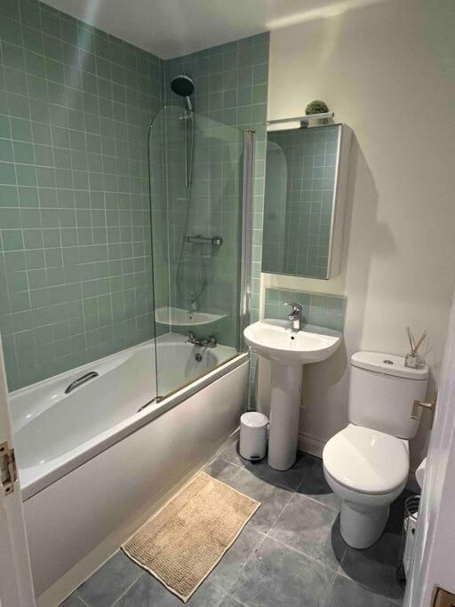 וולינגפורד Town Centre Apartment With Parking מראה חיצוני תמונה